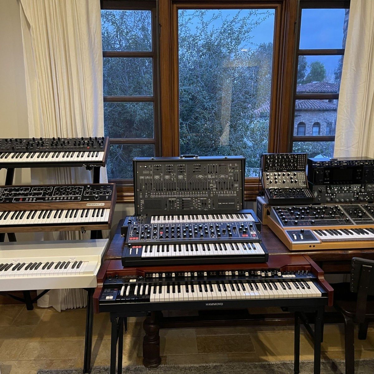 Equipboard's tweet image. Check out these legendary keys from @moogsynthesizers @sequential_llc @official_line6 @officialhammondorgan @radialeng @korgofficial @kemperamps_official 🎹
buff.ly/4antS0j
#neumann #kemper #sequentialcircuits #moog #sequential #line6 #hammond #radial
