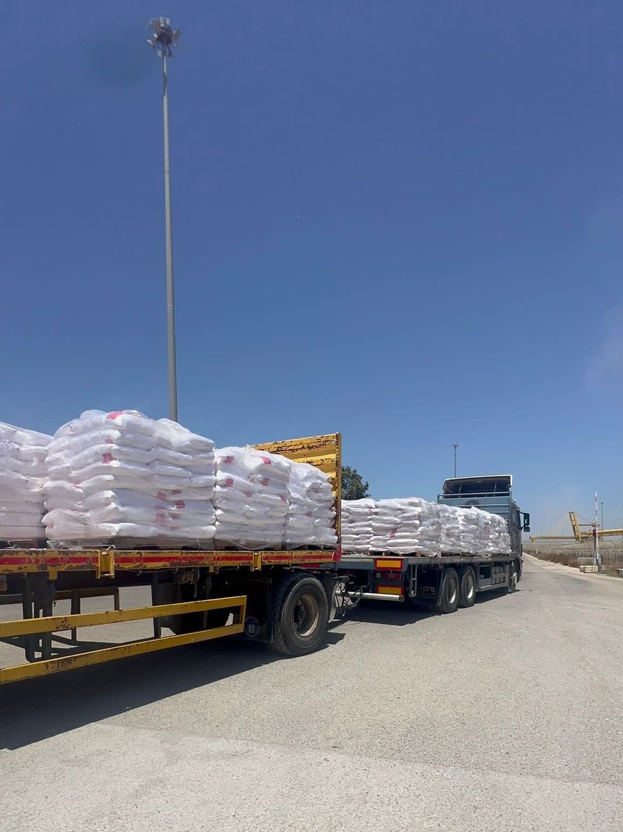 We are expanding our humanitarian aid efforts for Gazan civilians: 📍Kerem Shalom and Erez Crossing: 365 humanitarian aid trucks entered Gaza today through the Kerem Shalom Crossing operated by the @Israel_MOD , as well as the Erez Crossing in coordination with @cogatonline .