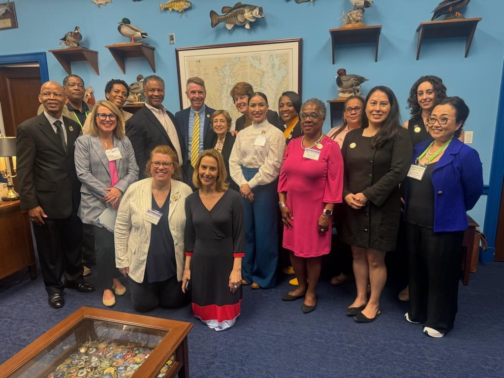 Thank you, @RobWittman, for taking the time to meet with @AACI_President and @VCUMassey Director @DrRobWinn, AACI Executive Director Jennifer Pegher, and passionate advocates from across Virginia. #AACIOnTheHill #AACROnTheHill #FundNIH #FundNCI