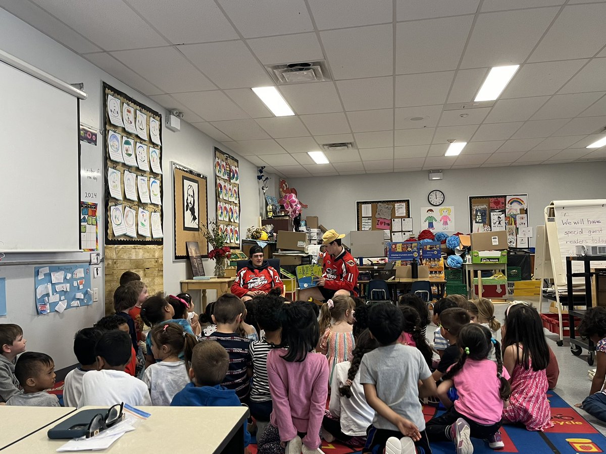 Noah Morneau and Carson Woodall had a fantastic time today at St. Andre French Immersion Catholic Elementary School and L. A. Desmarais Catholic Elementary School! 📚 #WindsorSpitfires #CommunityComesFirst