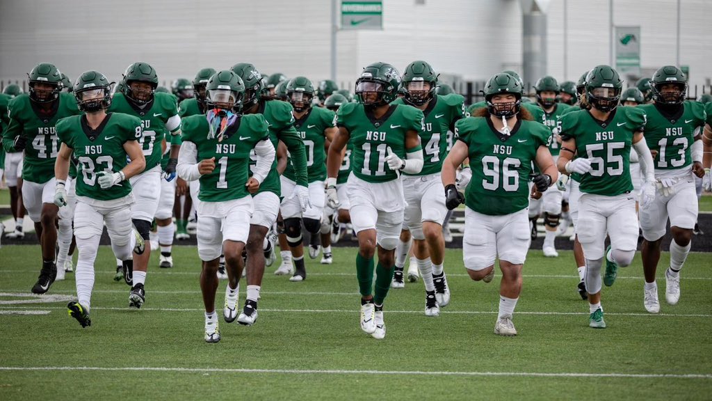 Blessed to receive an offer from northeastern state university @SOCGoldenBearFB @Jonnthagreat @ZachIsGreat_ @coach_traylor @CoachLinley60