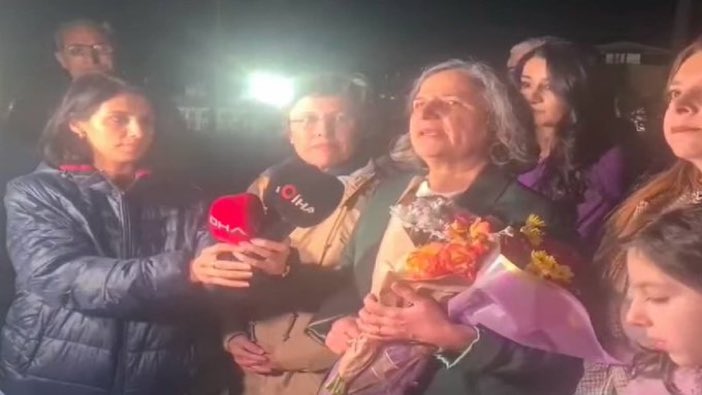 30 Ekim 2016’dan bu yana tutuklu olan eski Diyarbakır Büyükşehir Belediye Eş Başkanı #GültanKışanak #Kobanedavası’nda verilen kararın ardından tahliye edildi