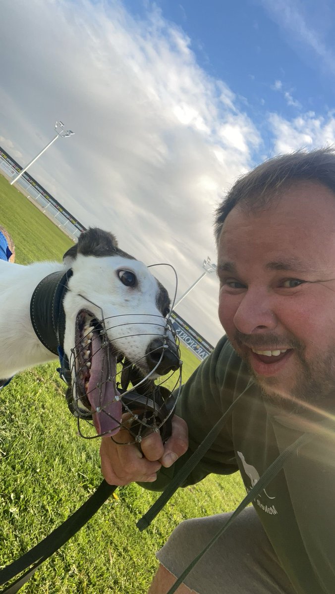 MakeItKennels's tweet photo. 🏆WINNER🏆 

Makeit Bigbutt wins race 3 @TowcesterRaces in a winning time of 16.32 

GO GET EM DARLING ❤️ https://t.co/e9yB5xjFcU