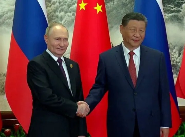 Xi: 'Las relaciones ruso-chinas se forjaron en condiciones difíciles y se convirtieron en el estándar de las relaciones entre las grandes potencias'. ¡Cuánta razón! Son vínculos entre iguales.
