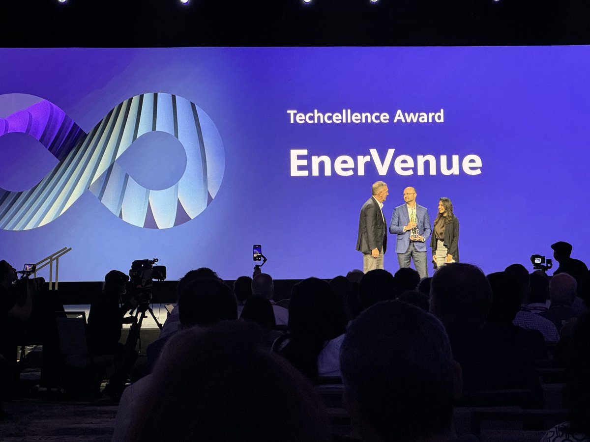 craig_radomski's tweet image. Congratulations to @Saratech and their customer EnerVenue, a pioneer in metal-hydrogen batteries for clean energy, for receiving the #Techcellence award for #digitaltransformation at #RealizeLIVE 2024. Enervenue has integrated Siemens solutions into their digital roadmap.