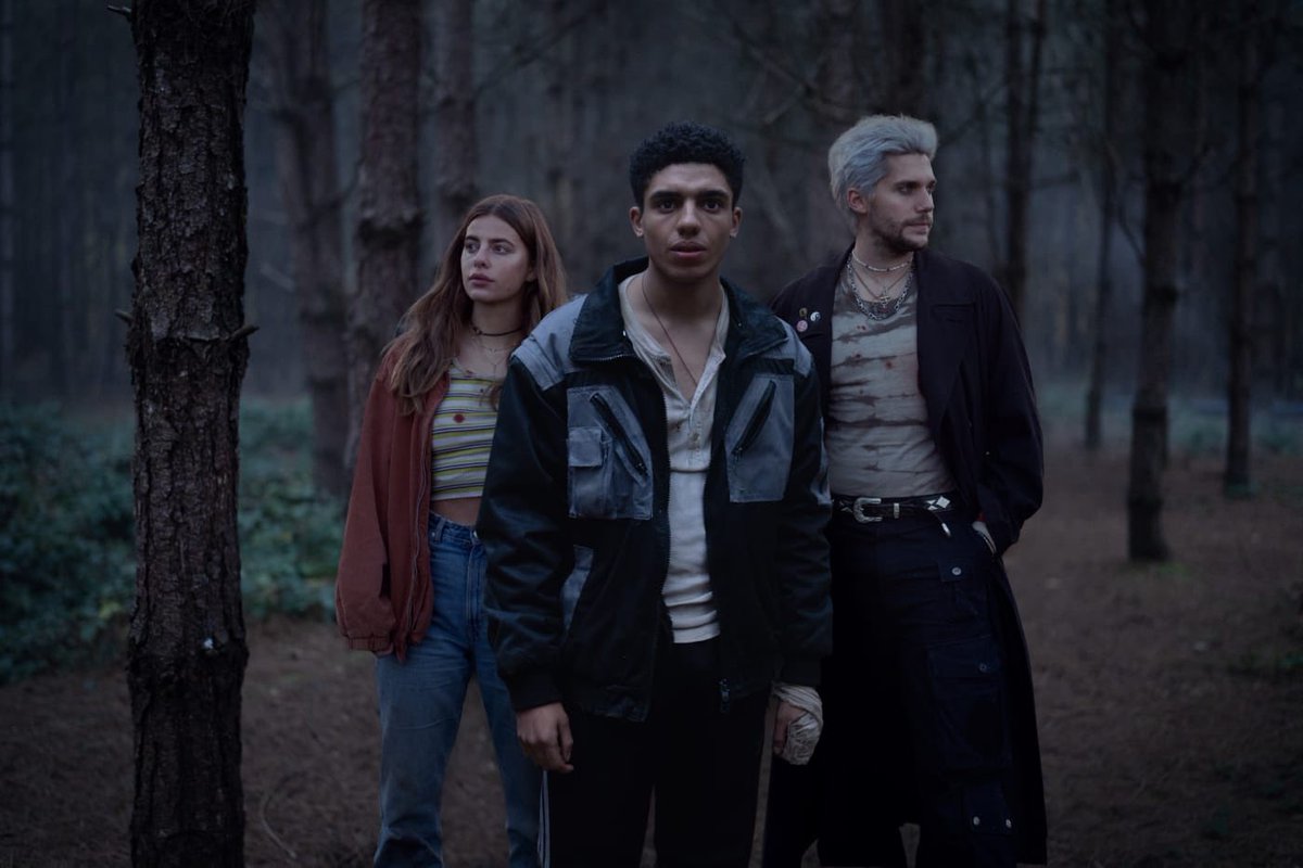 LunaLoveCrazy81's tweet image. Cool! Now bring back the best witches ever created. 

#HalfBad #SaveHalfBad #BringItBackNetflix