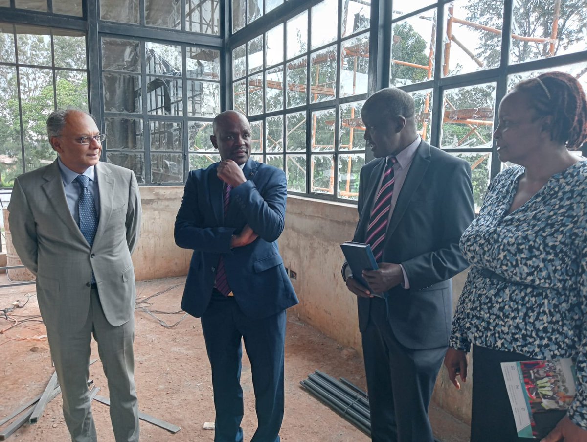 🟦Earlier Today, @KENIAupdates CEO Dr. @tomwansa visited the ongoing construction of Kantaria Agri-Tech & Innovation Centre at @uonbi's Upper Kabete Campus.