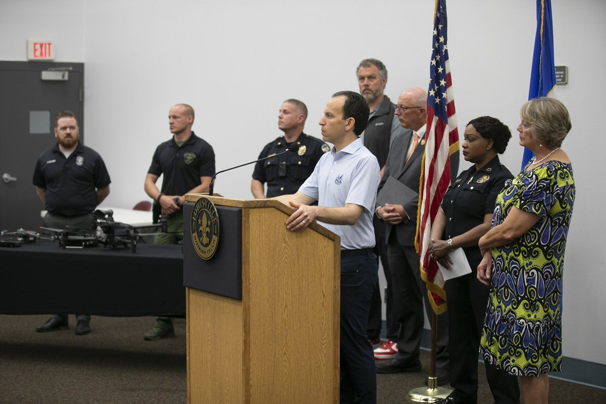 Through collaboration with Metro Council and @LMPD, today we announced an $100,000 technology drone pilot program that will help police crackdown on dangerous street racing and more. Thanks to everyone who came together to make this possible. Read more: louisvilleky.gov/news/mayor-gre…