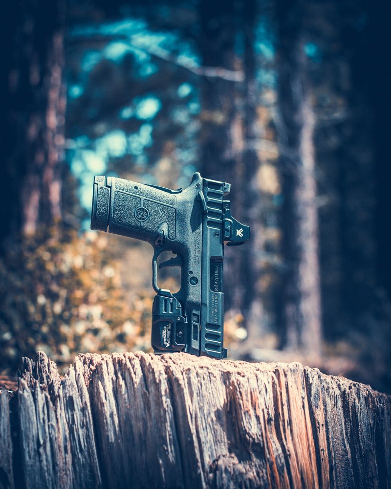 amerikuza's tweet photo. The Equalizer 9mm, such a fun EDC

@Smith_WessonInc Equalizer
@VortexOptics Defender CCW
@streamlight TLR7
@NDZPerformance mag release 

#edc #9mm #equalizer #vortex #vortexnation #ccw #pnw #2A https://t.co/ol4IKIyxhL