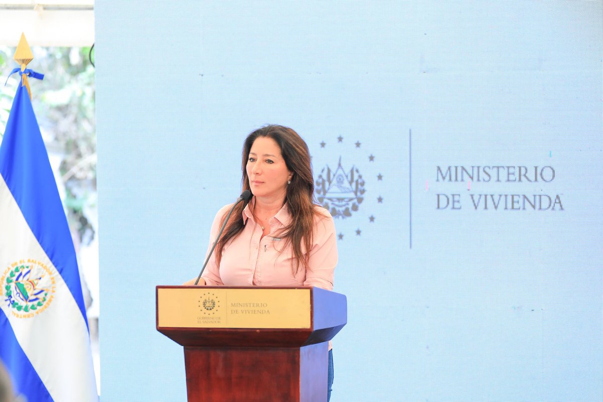 Ministra de <a href="/ViviendaSV/">Ministerio de Vivienda - FONAVIPO</a>, <a href="/misol140/">Michelle Sol 🇸🇻</a>: "El presidente <a href="/ECastroES/">Ernesto Castro</a> ha apoyado las iniciativas del Ejecutivo. Es necesario que tengamos una <a href="/AsambleaSV/">Asamblea Legislativa 🇸🇻</a> que crea en estas propuestas, si no, no tuviéramos el país como está y eso todos lo reconocemos, nadie puede negar que somos un país