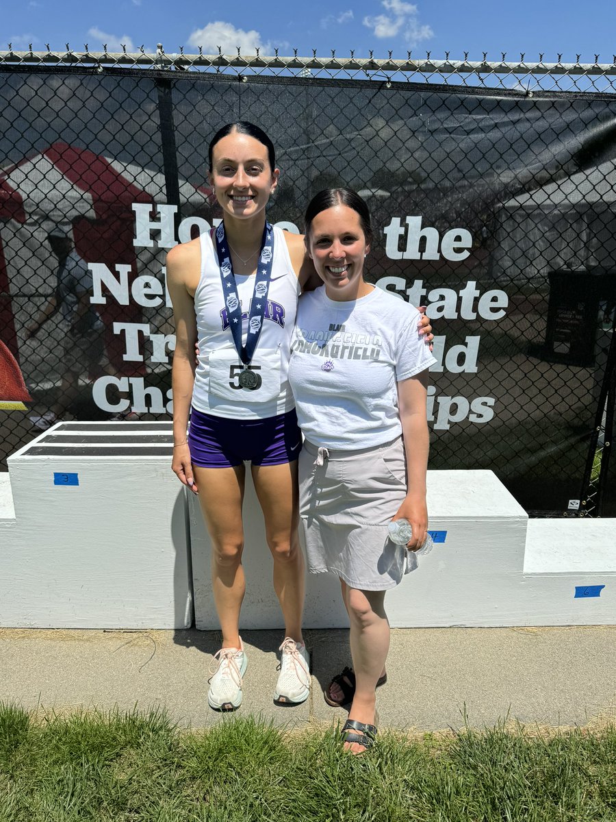 Here is your State Runner-Up in the Class B 3200 Meter Run!!

Congrats again Reece!!  It is SO FUN watching you run!!

#BlairBears @BHSBlair @EntPubSports