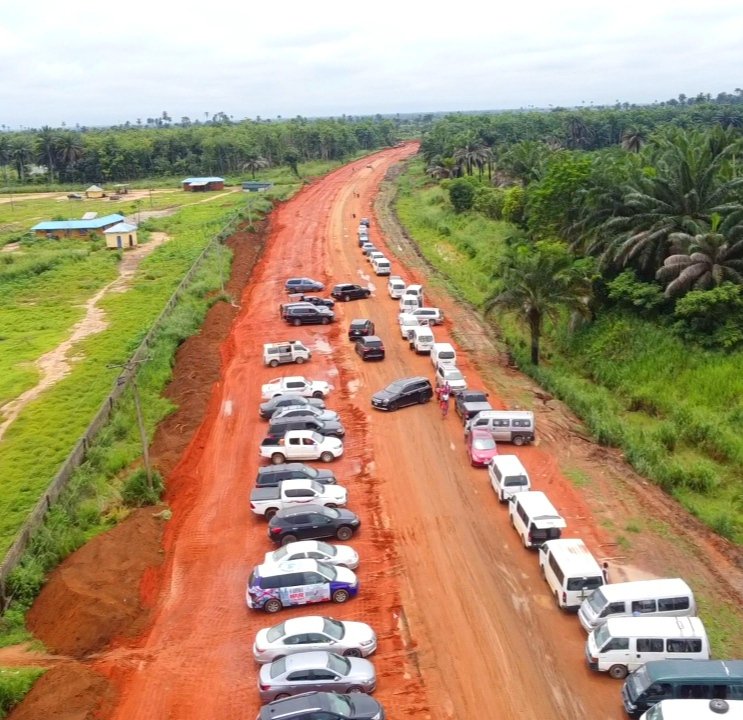 We embarked on one of the signature projects of my administration today. The flag-off of the 33.5km Elele-Umudioga-Egbeda-Ikiri-Omoku dualisation project is significant in opening up our various communities across three local government areas which include Ikwerre, Emohua and