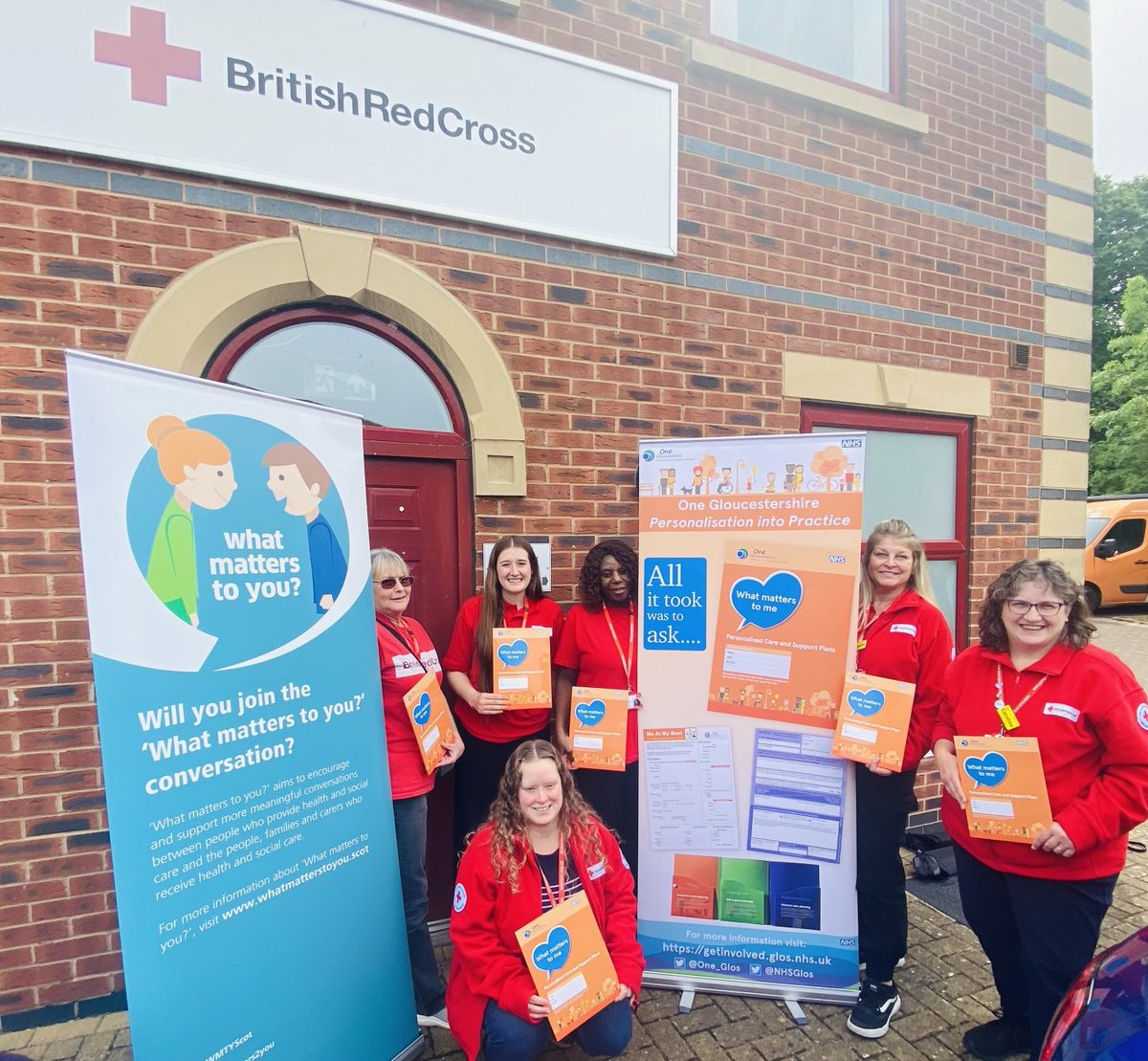 In the spirit of collaboration ⁦@BritishRedCross⁩ Glos team pledge commitment to support ⁦@One_Glos⁩ implement WMTM folders hosting  PCSPs owned by people with LTCs discharged from ⁦@gloshospitals⁩ #ask&check #whatmatters #personalisedcare #careplanning