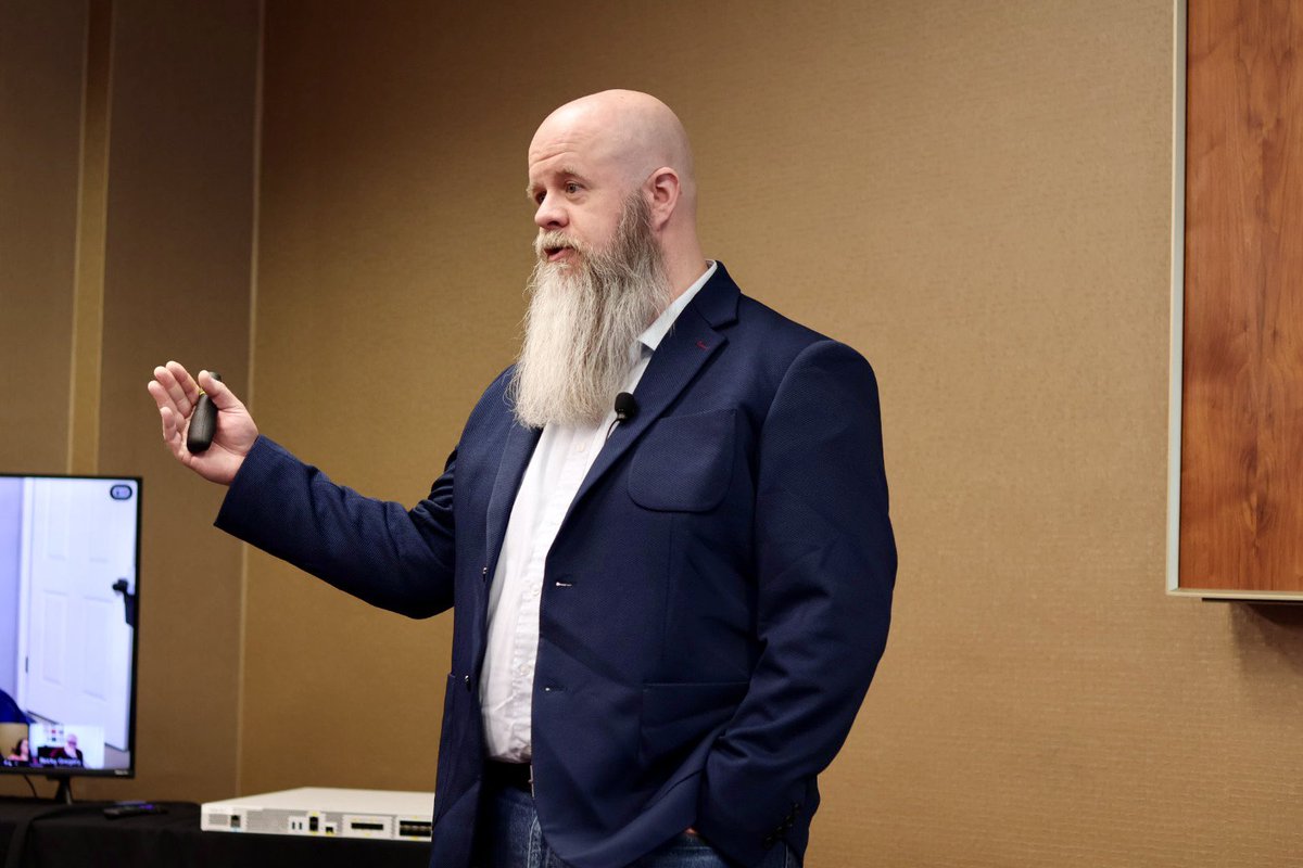 WirelessNerd tweet media