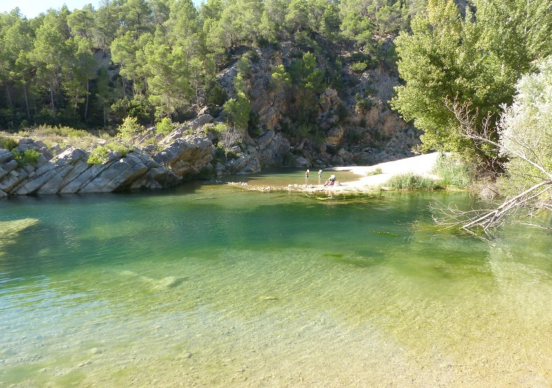 M'ajudes a donar difusió? Gràcies. Només és retuitar

Micromecenatge llibre 'Pobles valencians abandonats', on també es poden aconseguir 'Tolls i salts d'aigua valencians', 'Paisatges i pobles abandonats' i 'Pobles abandonats de la Península Ibèrica': verkami.com/locale/ca/proj…