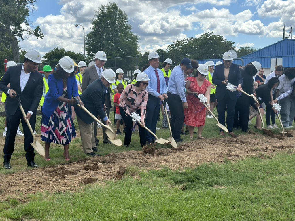 Francisco Durán, Ed.D. (@suptduran) on Twitter photo Today, we broke ground on the future site of the new <a href="/APSCareerCenter/">Arlington Career Center</a>. It was a long journey to get to this moment. We are excited to welcome generations of students who will come here to learn, innovate and prepare for a bright future. #APSisAwesome #EveryAPSstudent Today, we broke ground on the future site of the new <a href="/APSCareerCenter/">Arlington Career Center</a>. It was a long journey to get to this moment. We are excited to welcome generations of students who will come here to learn, innovate and prepare for a bright future. #APSisAwesome #EveryAPSstudent