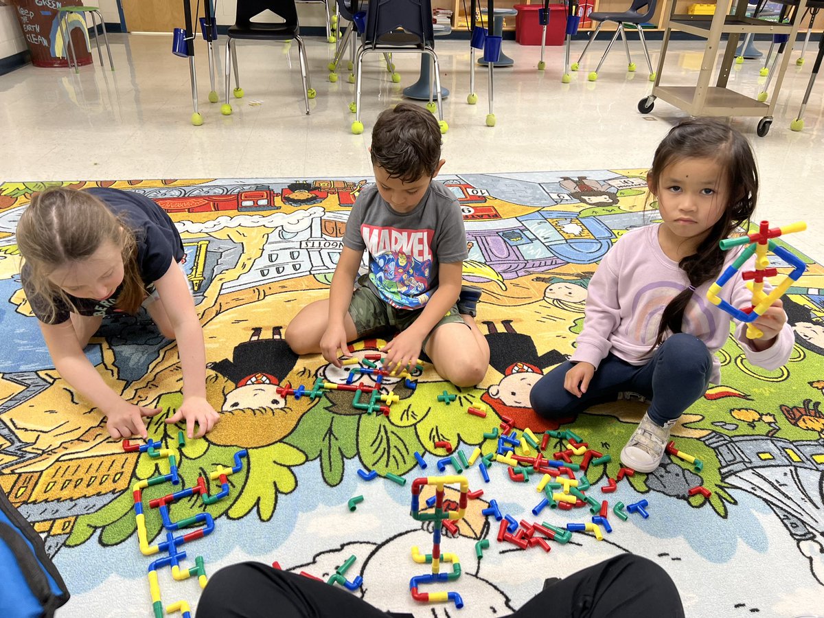 Kinder Engineering Station Exploration Day! <a href="/NISD_NWC/">Northwest Crossing Elementary</a> <a href="/NISDGTAA/">NISD GT & AA</a>