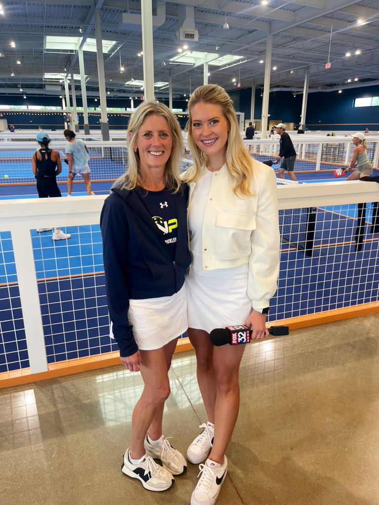 The @NatPBLeague is in Chicago this weekend! The NPL is a pro pickleball league for the top pro 50+ players in the country. Just so happens to include.. my mom! How the league is growing and providing a competitive outlet for these athletes tonight on @fox32news @foxkickoff