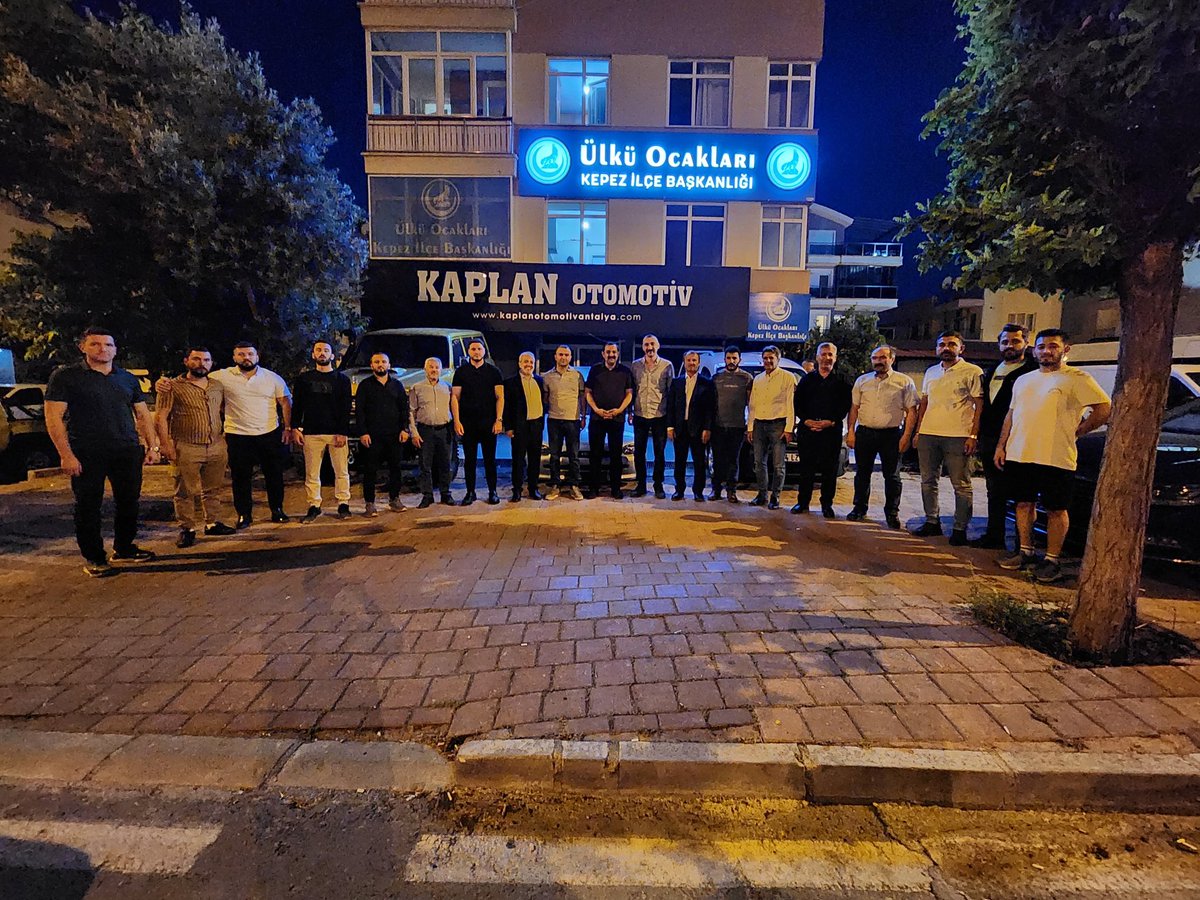 📍Ülkü Ocakları Kepez İlçe Başkanlığı Oğuzhan Dinçer başkanımız ve ülkücü kardeşlerimizle bir araya geldik.