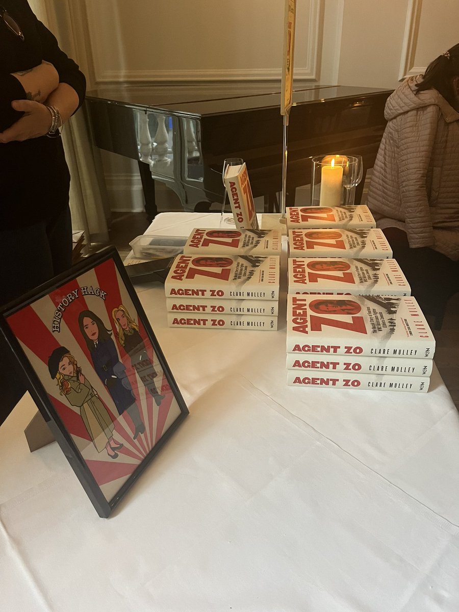 Magnificent turnout for @claremulley’s book launch. If you want to find out what Agent Zo is all about, you can get to a FREE article about the book 🆙 in the link ⬆️ in ⬆️ profile @wnbooks