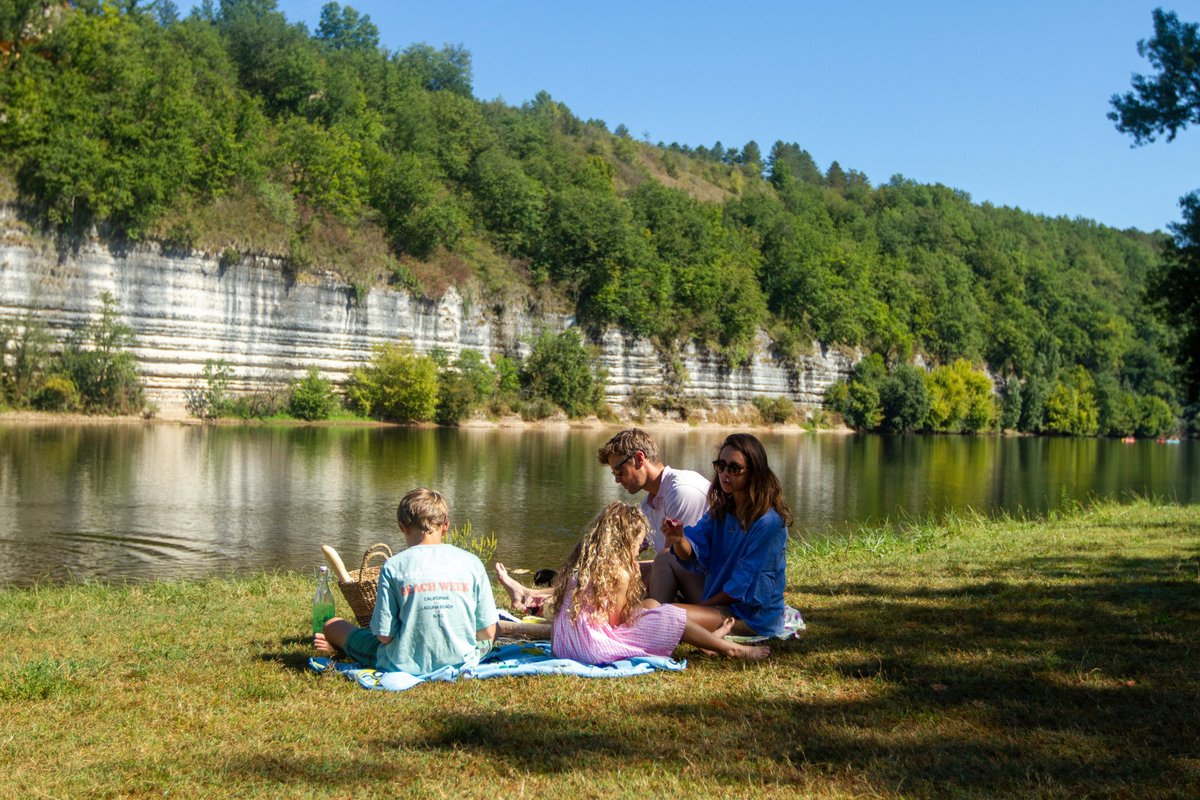 Looking for a last minute half-term break? We've a great choice of accommodation, from family-friendly chalet campsites and apartments to hand-picked hotels and traditional French cottages ➡️ brittany-ferries.co.uk/promo/spring-h…