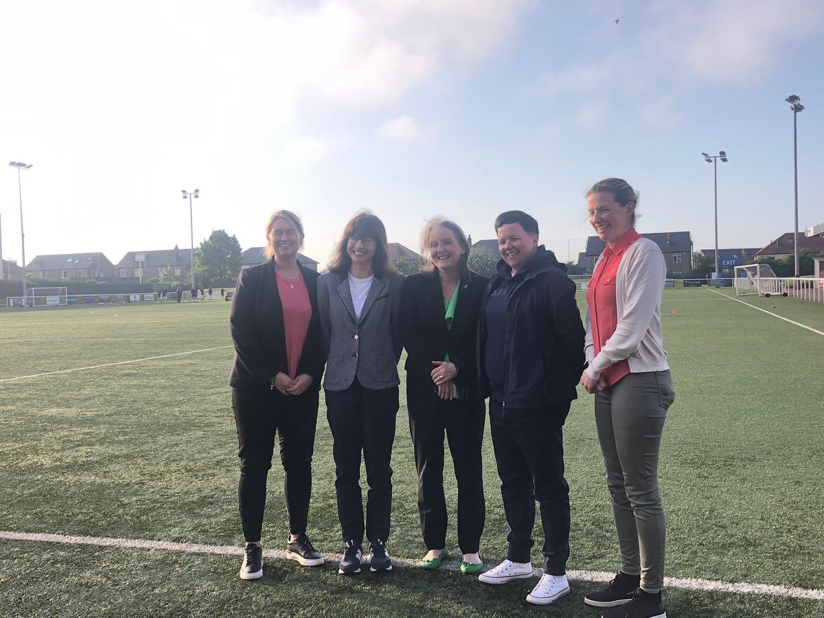 Delighted to visit @ScottishFA @Spartans_CF during #MentalHealthAwarenessWeek Great to hear about the ‘Menopause Goals’ programme: fantastic work to empower women, reduce stigma & of course encourage exercise! Thanks for an inspiring visit! #MomentsForMovement #SheCanSheWill