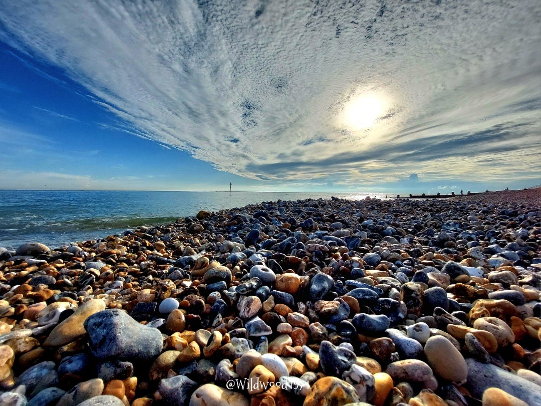 💙 #dementiaawarenessweek
A bit of blue. 
Taken this evening @PONewsHub @greatsussexway @ExpWestSussex @BBCSouthWeather @itvmeridian @AlexisGreenTV @HollyJGreen @PhilippaDrewITV @ThePhotoHour @DementiaUK @alzheimerssoc @BBCSussex @thecoastalguide