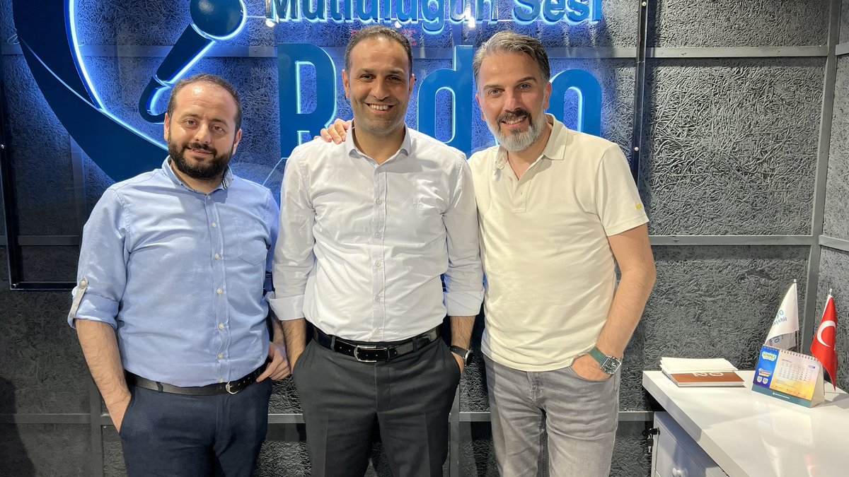 Radyo Başakşehir (@radyobasaksehir) on Twitter photo 🎙️Cüneyt Özdemir, Erkan Kaymaz ve Gökhan Yılmaz ile Horanta her perşembe saat 22.00’de Radyo Başakşehir’de sizlerle.
<a href="/cuneytozdemirtv/">Cüneyt Özdemir🇹🇷</a>
<a href="/erknkymz/">Erkan KAYMAZ🇹🇷</a>
<a href="/gylmaz/">Gökhan Yılmaz</a>
📻 radyobasaksehir.com
📞 0530 387 5070 🎙️Cüneyt Özdemir, Erkan Kaymaz ve Gökhan Yılmaz ile Horanta her perşembe saat 22.00’de Radyo Başakşehir’de sizlerle.
<a href="/cuneytozdemirtv/">Cüneyt Özdemir🇹🇷</a>
<a href="/erknkymz/">Erkan KAYMAZ🇹🇷</a>
<a href="/gylmaz/">Gökhan Yılmaz</a>
📻 radyobasaksehir.com
📞 0530 387 5070