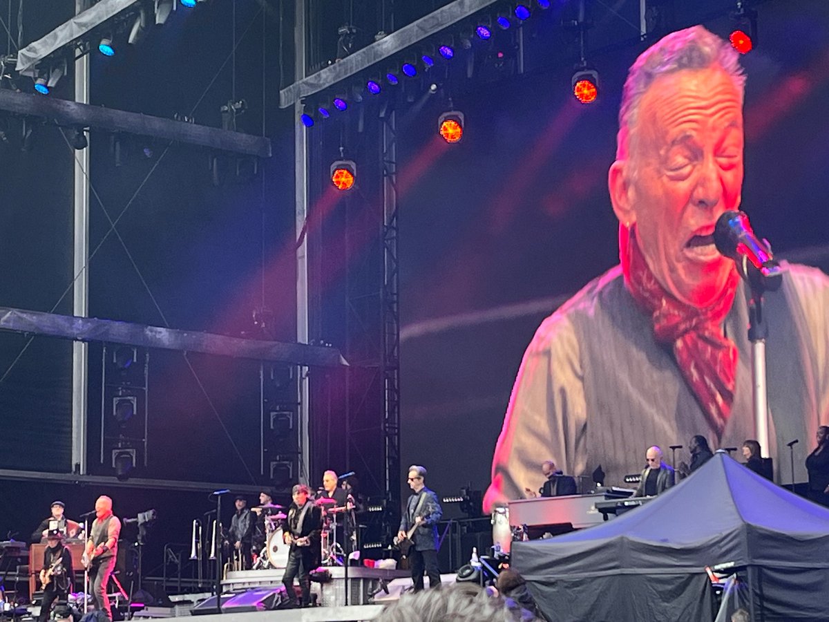 Who’ll stop the rain? Bruce will. #springsteentour2024