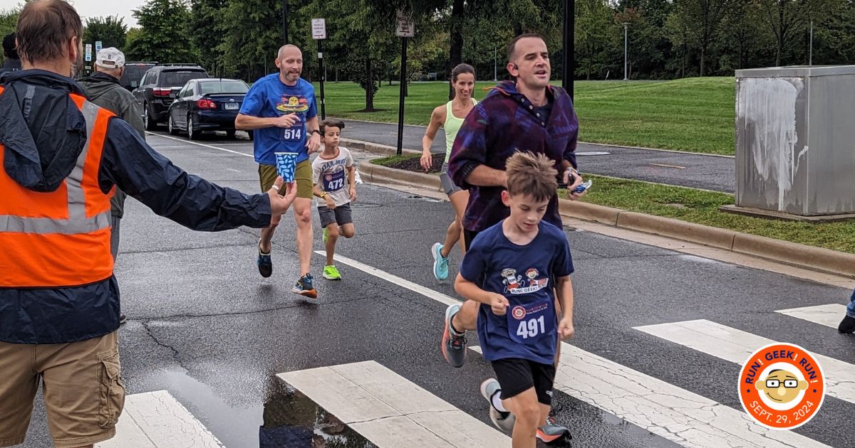 RunGeekRunRace's tweet image. Training for RUN! GEEK! RUN! is a fantastic way to bond together as a family.

So, lace up those sneakers, hit the pavement, and make unforgettable memories while getting fit as a team! 👟

#FamilyDay #5kTraining #RunTogether #RunForACause