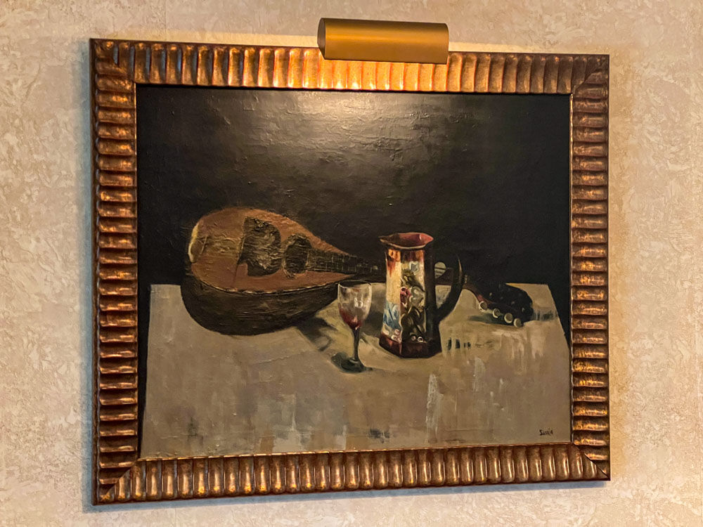 Add some flair to your walls! 🎨 Discover exquisite paintings and wall decor at our Bloomfield Township Estate Sale. Perfect for elevating any room! 📍1071 Park Place Ct Bloomfield Township, MI 48302 📅 May 17-19, 2024 🕒 10:00 am - 04:00 pm #EstateSale #WallArt
