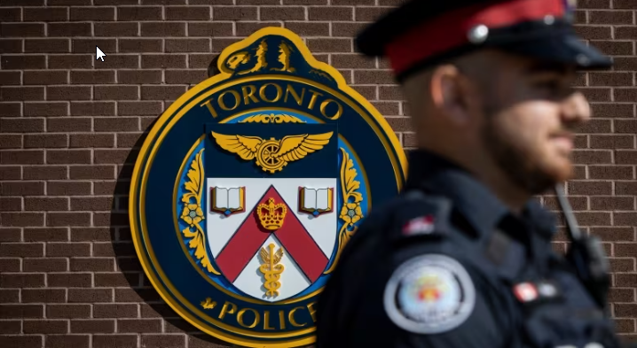 Extending an extra special thank for Police Week Ontario you to all the officers, dispatchers, and staff of the Toronto Police Service for their dedication to helping keep both our streets and our loved ones safe. #PoliceWeekON #ThankYouThursday #DriveSober #NotOneMore