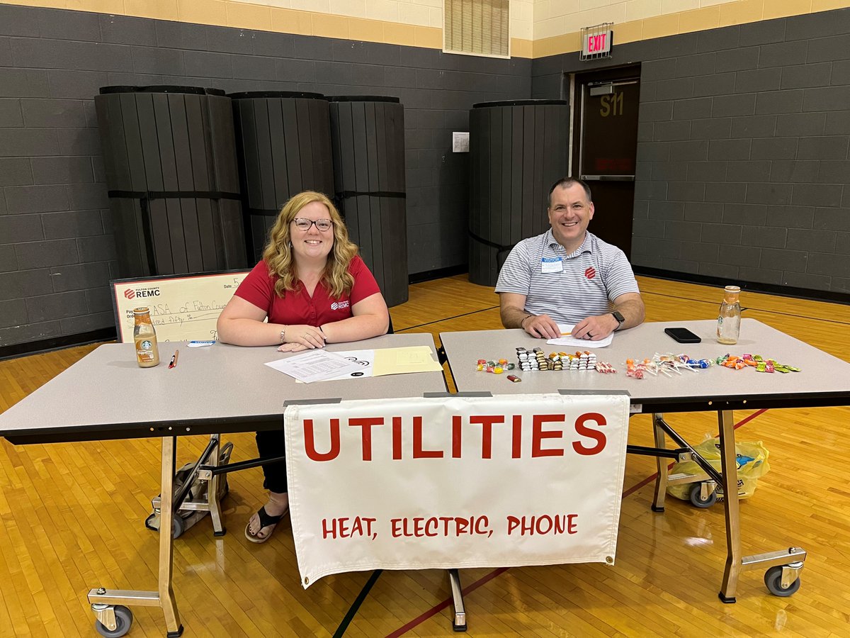 Yesterday, Carissa and TJ spent their morning at Rochester High School working in the utility booth at the 8th grade Reality Fair!
#LightingThePath