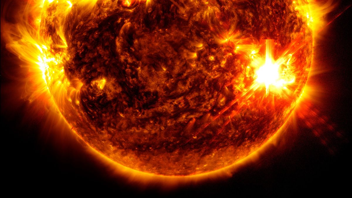 India's space agency has been carefully watching our sun's solar tantrums trib.al/4bTvTnI