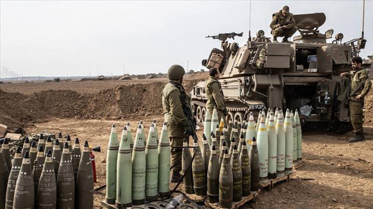 🇺🇲🇮🇱| Canal 11 israelí informa: Que llegado nuevo lote de municiones desde #EEUU. Cuando 🇺🇲 dijo que no enviara de momento más municiones a ¡srahel.

#EEUU es parte implicada en el genocidio del pueblo palestino.

#EEUUTerrorista
#GazaGenocide‌