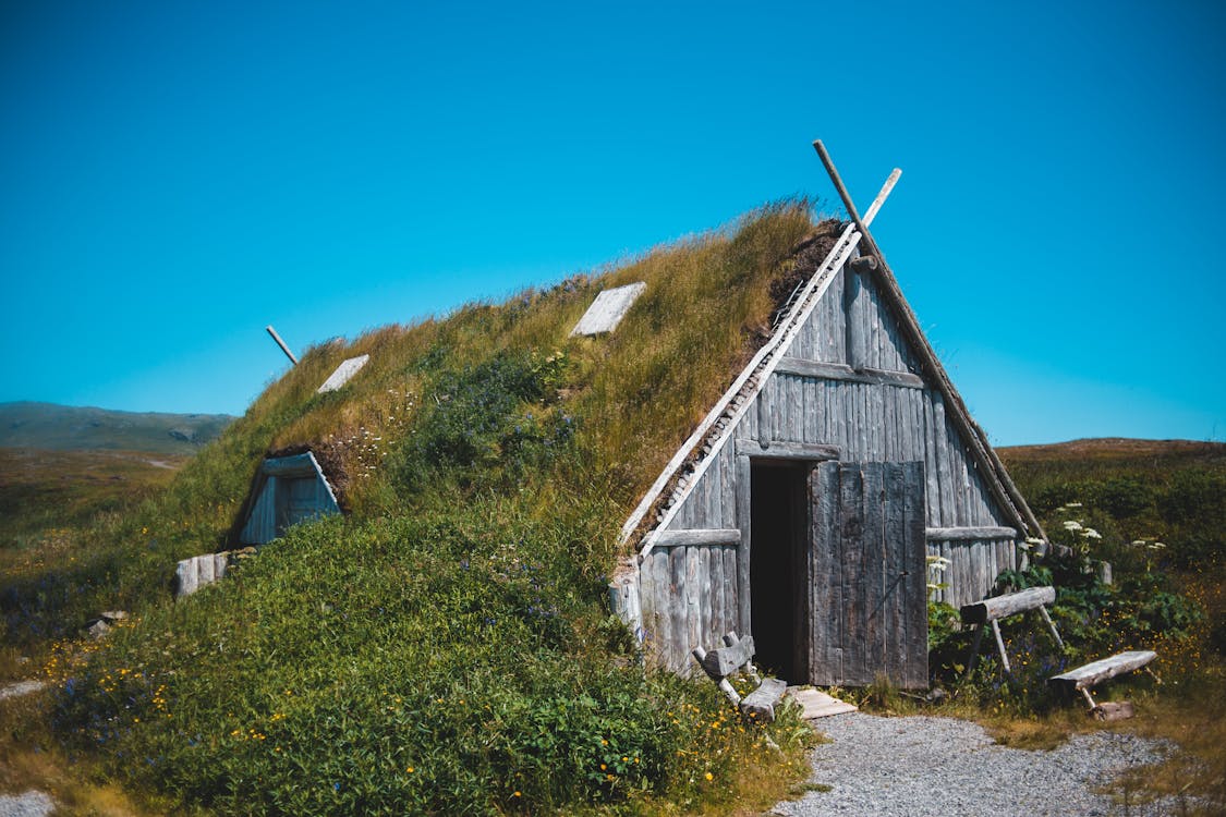 Even in the most remote, uninhabited places you will always find a church. 🇬🇱 Photo: An old VIKING CHURCH (11th century), in Greenland.