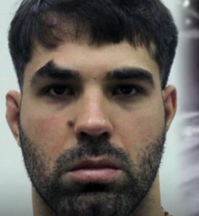 MarcoAvilesH's tweet photo. Ricardo Amiel Pérez Gianoli: golpeó a portero de edificio
Rodrigo Monasterio Tudela: ultrajó y estafó a taxista
Edu Saettone: atropelló y mató a transeúnte estando borracho
Sebastián Palacín: celebró violación en redes sociales

Libres por la vida. ¿Qué tienen en común? https://t.co/n0aYTXtM2U