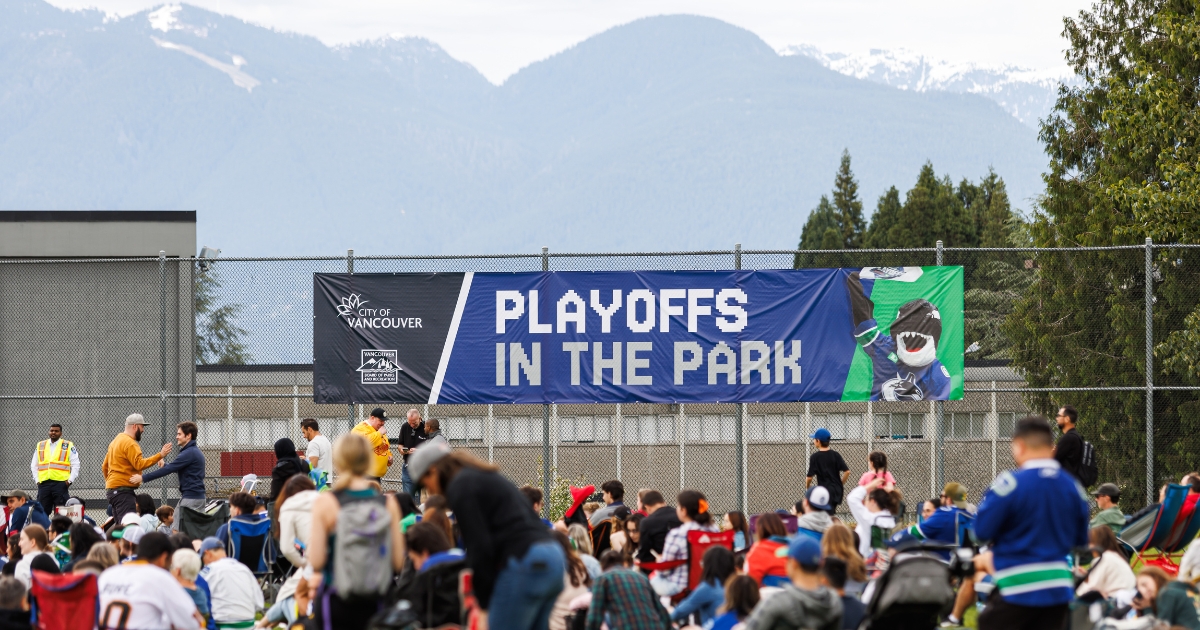 Join us and @CityofVancouver for a free, family-friendly viewing of #Canucks Game 5 tonight! 📍 Oak Meadows Park, Oak St & W 37th Ave 🕛 7pm 🚫 Alcohol is not permitted More info: ow.ly/oCfb50RIVI5 📷 Jonathan Evans