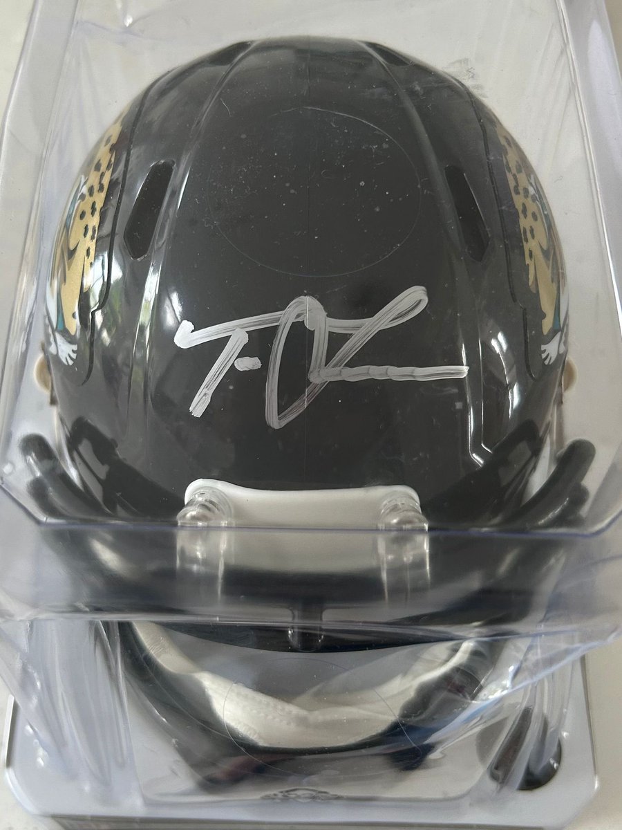 To celebrate the announcement of the International Series and the Jaguars being confirmed again for two games, we are giving away a mini helmet SIGNED by Trevor Lawrence, with thanks to @JaguarsUKandIE To be in with a chance of winning RT our schedule release show tonight (from