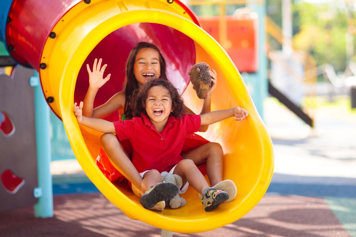 More than just playtime, recess is crucial for children's social, emotional, and physical development. Explore the benefits of recess and why it shouldn't be sacrificed: tinyurl.com/yvaeb2xr               
#Recess #ClassroomManagement #Students #Teachers