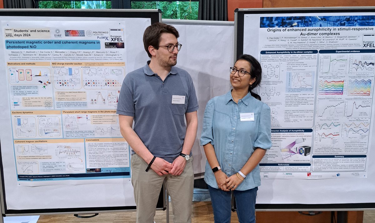 On the occasion of the #Students‘ and #Science Days 2024 in #Fintel, south of #Hamburg, the Chairman of the #EuropeanXFEL Management Board, Thomas Feurer, honours Sharmistha Paul Dutta and Giacomo Merzoni with the Best Students’ Poster Award.