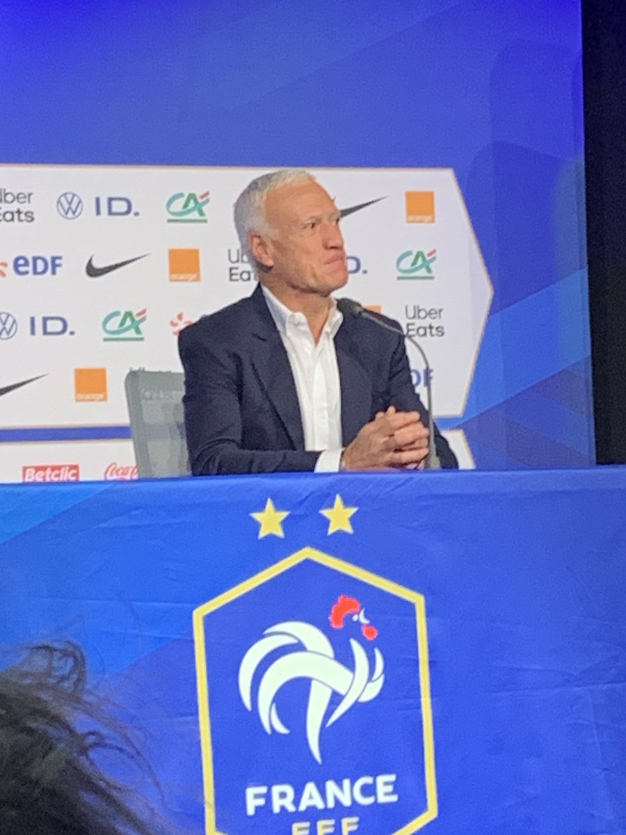 AzouzeTheodore's tweet photo. Le retour inattendu de Kanté suscite de nombreuses questions. En conf', Deschamps loue l'état d'esprit du champion du monde 2018. "NG, peu importe la situation, il n’y a jamais de pb. C’est un ange, tout le monde l’aime bien dans le groupe." https://t.co/2aAzTf5Bw9