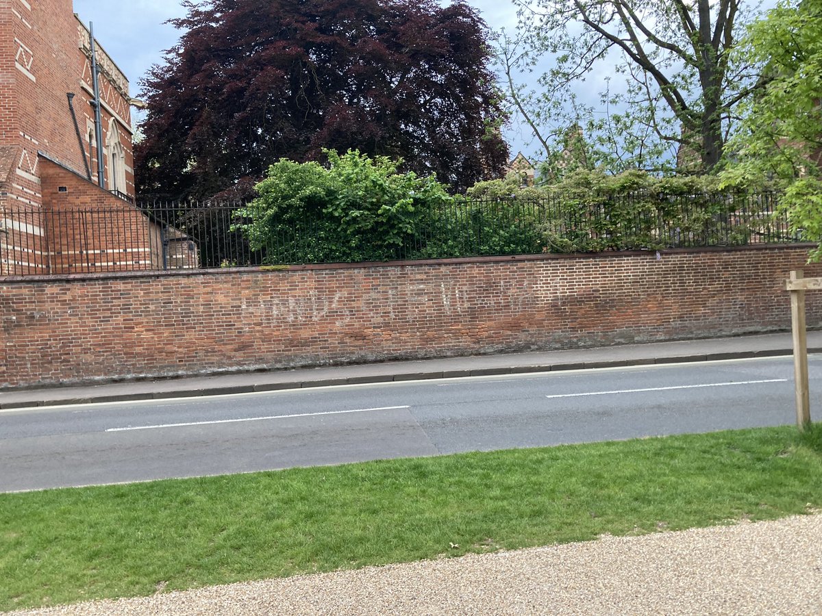 A bit of Oxford protest history I learnt today (and couldn’t believe I’d not noticed before): directly opposite the current Palestine encampment, there is some old “Hands off Vietnam” graffiti that has never been entirely scrubbed off