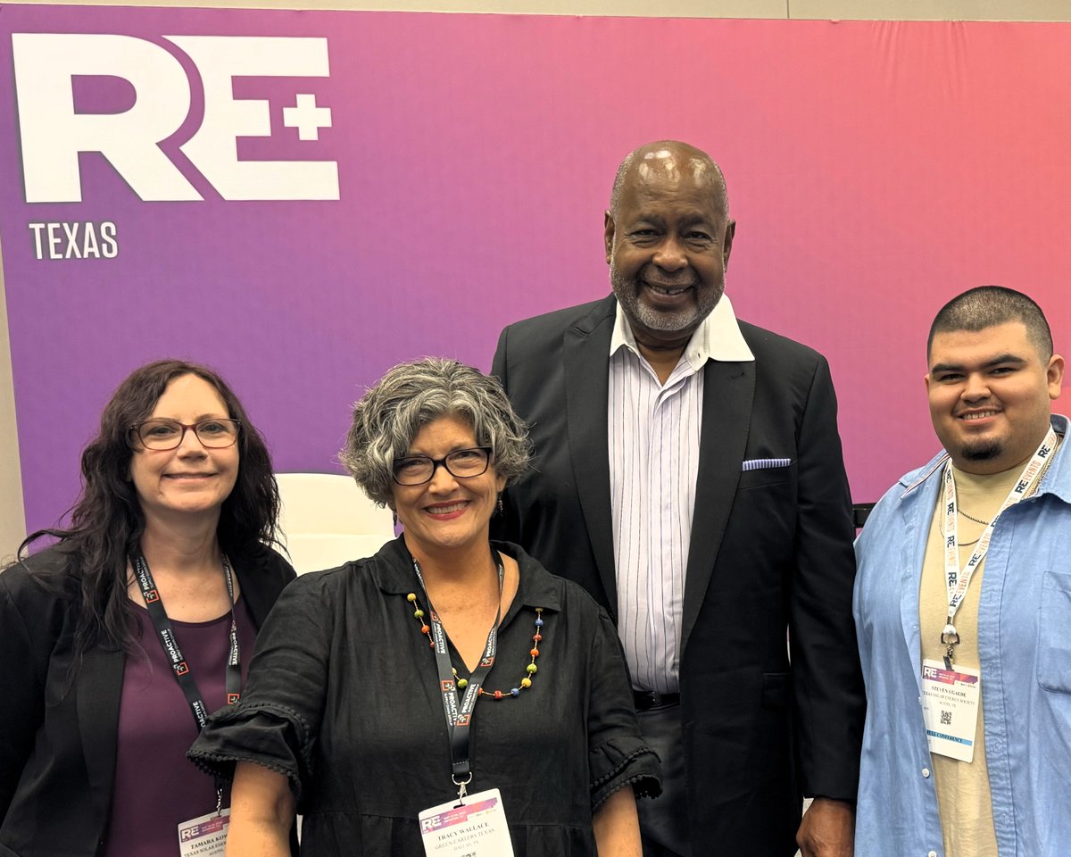 TXSES's tweet photo. Had a blast at @REPlusEvents in #Houston seeing our partners & our Steven Ùgalde on the #SolarApp+ panel with Stephen Pope of @SEIA⚡
Plus panels:
☀️Tracy Wallace @GreenCareersDal Meeting our Industry’s Big Workforce Needs
☀️John Hall @HARCresearch Environmental Justice In Policy https://t.co/O8XKcEW6R2