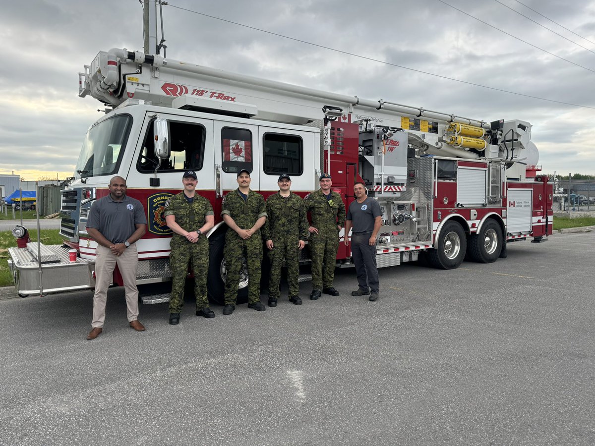 RandyNarinee's tweet image. Thank you CFB Trenton for hosting @GFLenv and the Energy Security Agency. 

Many emergency services may not be fully aware of the resources available to them, or how to utilize them. GFL Environmental's Emergency Response services encompass a wide range of solutions, including…