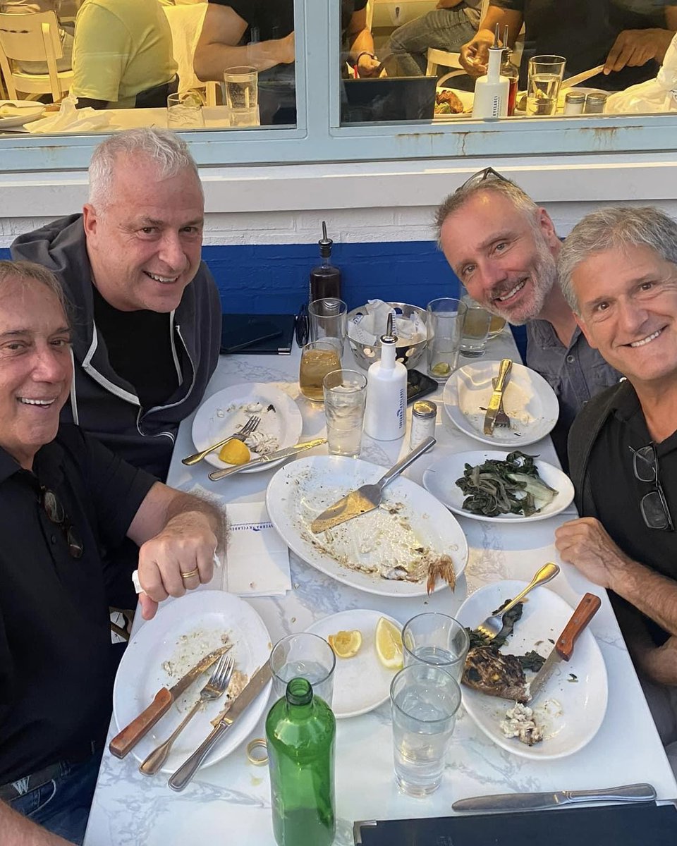 Smiles all around ☺️💙

#tavernakyclades #customerappreciation #love #smiles #restaurant #greek #greekfood #greekrestaurant #greekculture #greekcuisine #queensny #astoriaqueens