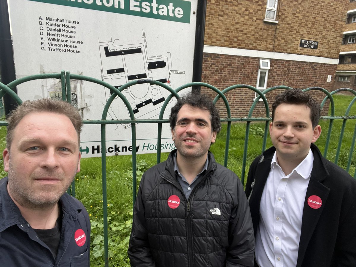 A night out in #HoxtonWest! Lots of positive engagement with residents tonight. 🌹