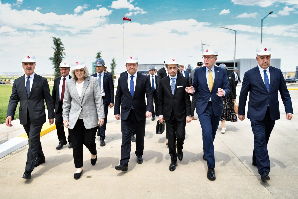 Joined PM @masrourbarzani & @USAmbIraq touring Iraq’s energy infrastructure at Pirdawd & Khurmala power stations. These plants provide power to Iraqi people w/less impact on climate, thanks to gas capture & combined cycle conversions. IKR is a vital part of Iraq’s energy