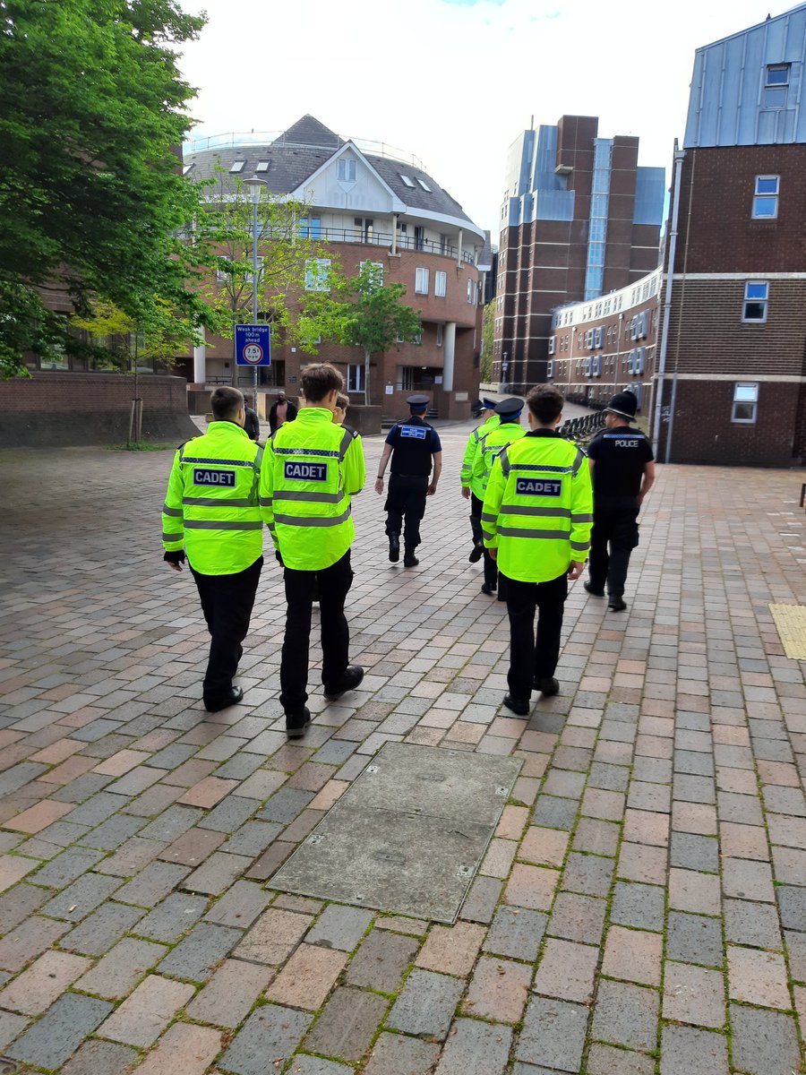As part of Op Sceptre the Police cadets, Charles Dickens team and the Violent Crime Task Force have carried out a knife sweep of Victoria Park to help keep knives off the streets! #violentcrimetaskforce #portsmouthpolice #saferstreets #policecadets #spotthecadet #opsceptre