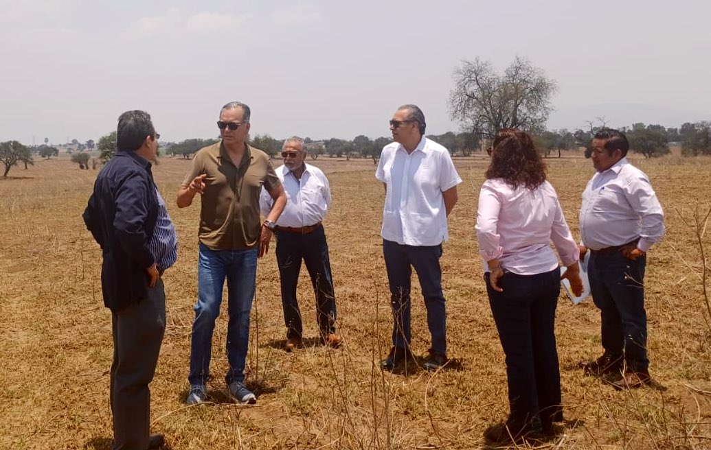 primeroelobrero's tweet photo. Acompañamos a los representantes de la @CtmAudi @CTMPuebla en recorrido por la región #Audi Lara Grajales, #Puebla.

Coincidimos que el desarrollo de la zona debe ir de la mano con la edificación de vivienda económica para los trabajadores de la región. 

#elinfonavitquequeremos https://t.co/SGPSWvYEVo